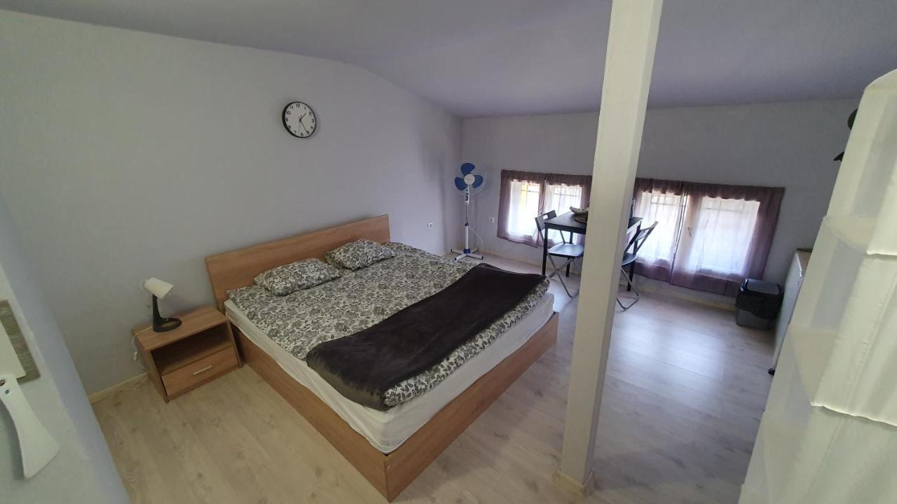Стаи За Гости Sun House Apartment Varna Exterior foto